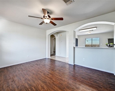 11724 Gemmer St - Photo Thumbnail 4