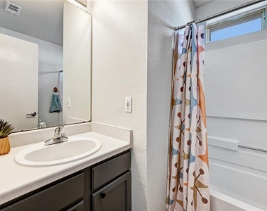 11724 Gemmer St - Photo Thumbnail 7