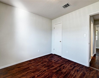 11724 Gemmer St - Photo Thumbnail 16