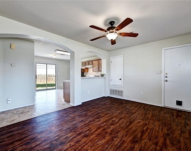 11724 Gemmer St - Photo Thumbnail 3