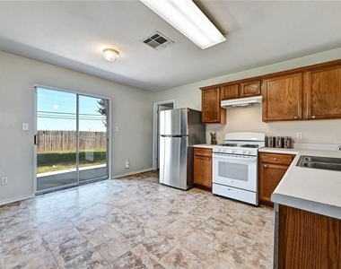 11724 Gemmer St - Photo Thumbnail 8