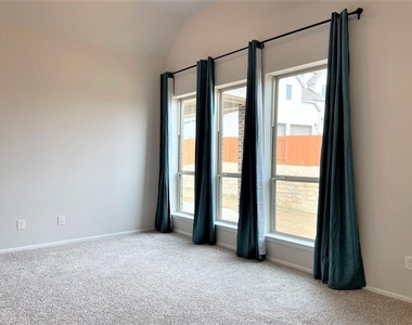 156 Santa Maria St - Photo Thumbnail 19