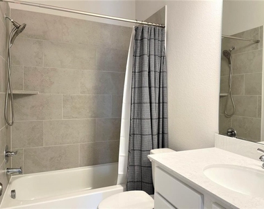 156 Santa Maria St - Photo Thumbnail 15