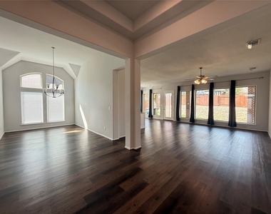 156 Santa Maria St - Photo Thumbnail 35