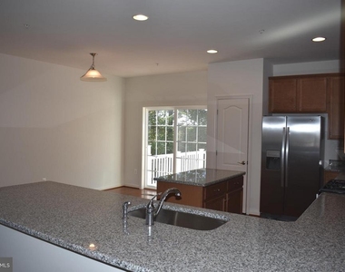 9421 Adelaide Lane - Photo Thumbnail 11