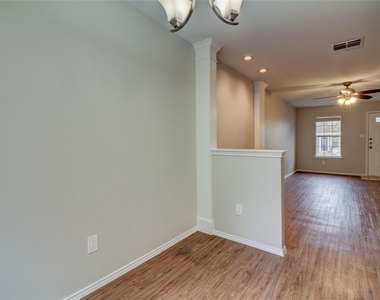 202 S College St - Photo Thumbnail 17