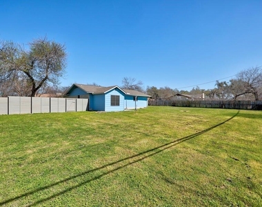 801 Salem Ln - Photo Thumbnail 25