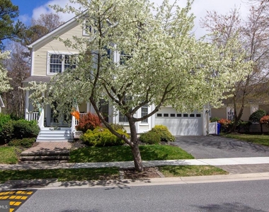 32814 Greens Way - Photo Thumbnail 1