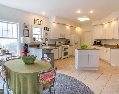 32814 Greens Way - Photo Thumbnail 13