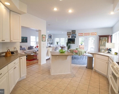 32814 Greens Way - Photo Thumbnail 9