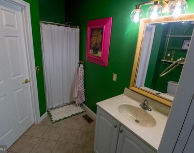 32814 Greens Way - Photo Thumbnail 21
