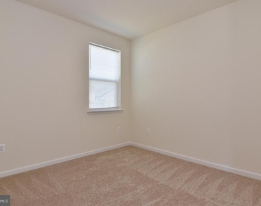 24700 Michael Isler Avenue - Photo Thumbnail 15