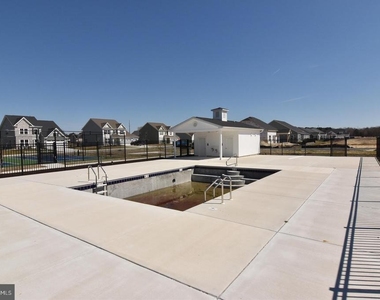 24700 Michael Isler Avenue - Photo Thumbnail 21