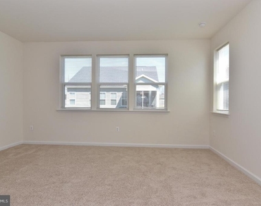 24700 Michael Isler Avenue - Photo Thumbnail 13