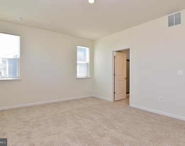 24700 Michael Isler Avenue - Photo Thumbnail 9
