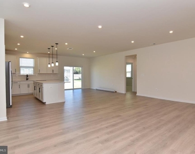 24700 Michael Isler Avenue - Photo Thumbnail 7