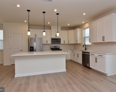 24700 Michael Isler Avenue - Photo Thumbnail 5
