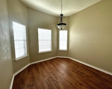 117 Quail Cv - Photo Thumbnail 1