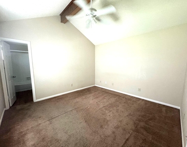 117 Quail Cv - Photo Thumbnail 4