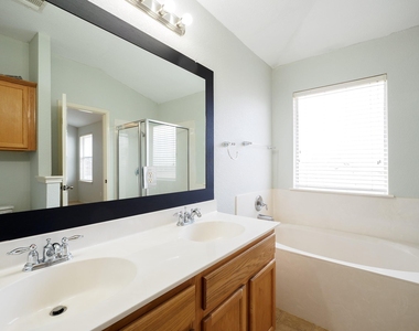 13504 Richard Nixon St - Photo Thumbnail 13