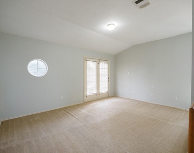 13504 Richard Nixon St - Photo Thumbnail 4