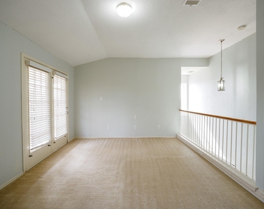 13504 Richard Nixon St - Photo Thumbnail 5