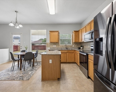 13504 Richard Nixon St - Photo Thumbnail 24