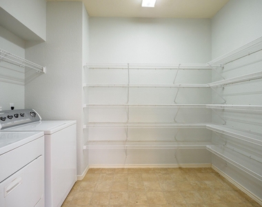 13504 Richard Nixon St - Photo Thumbnail 15