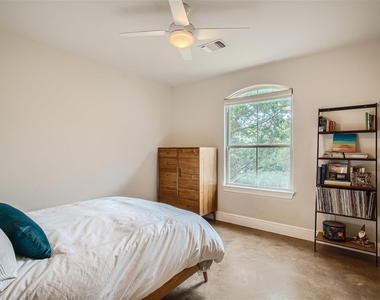 21825 Briarcliff Dr - Photo Thumbnail 13