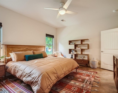 21825 Briarcliff Dr - Photo Thumbnail 10