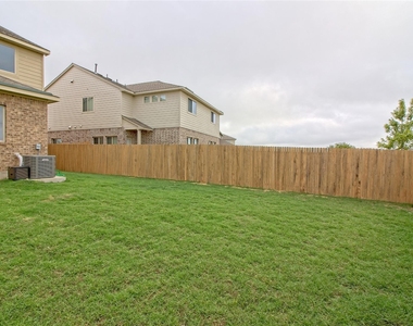 555 White Steppe Way - Photo Thumbnail 29