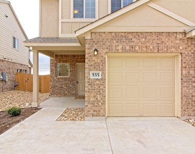 555 White Steppe Way - Photo Thumbnail 2