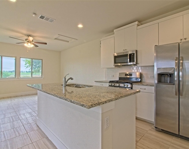 555 White Steppe Way - Photo Thumbnail 11