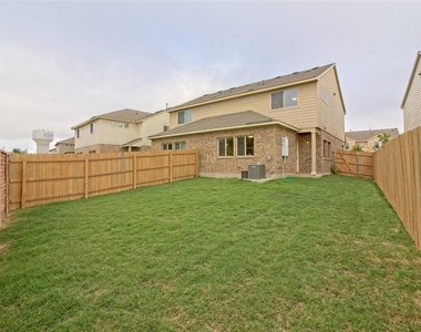 555 White Steppe Way - Photo Thumbnail 25