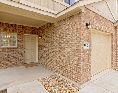 555 White Steppe Way - Photo Thumbnail 3