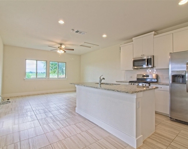 555 White Steppe Way - Photo Thumbnail 7