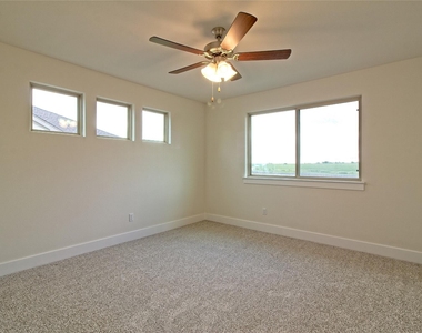 555 White Steppe Way - Photo Thumbnail 20