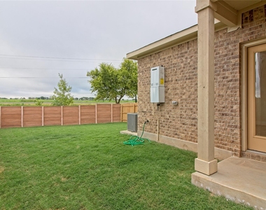 555 White Steppe Way - Photo Thumbnail 26