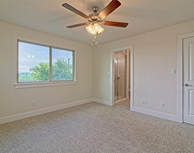 555 White Steppe Way - Photo Thumbnail 19