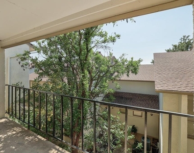 6910 Hart Ln - Photo Thumbnail 25