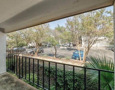6910 Hart Ln - Photo Thumbnail 4