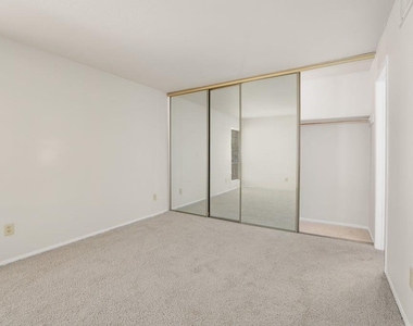 6910 Hart Ln - Photo Thumbnail 15