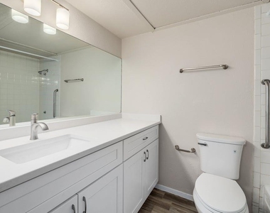 6910 Hart Ln - Photo Thumbnail 22