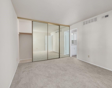 6910 Hart Ln - Photo Thumbnail 17