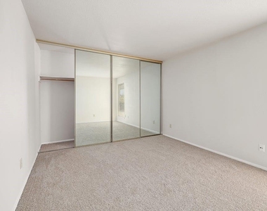 6910 Hart Ln - Photo Thumbnail 20