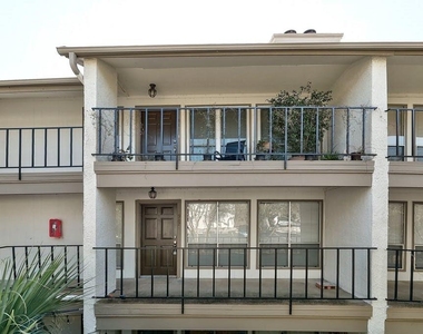 6910 Hart Ln - Photo Thumbnail 2