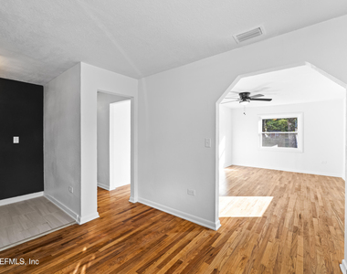 2389 Hilly Road - Photo Thumbnail 4
