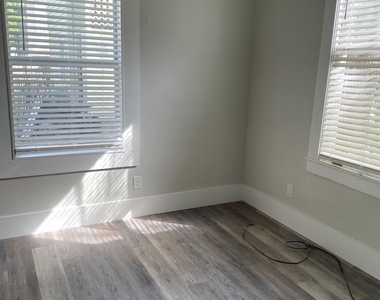 62 Dumas Street - Photo Thumbnail 16