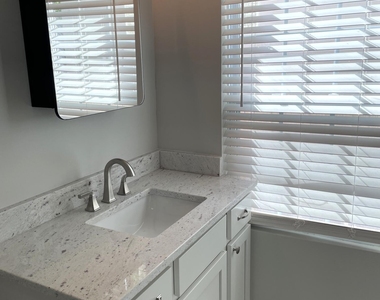 62 Dumas Street - Photo Thumbnail 10