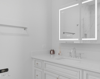 200 Ocean Crest Drive - Photo Thumbnail 53